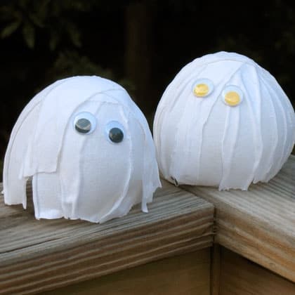 glow in the dark ghosts