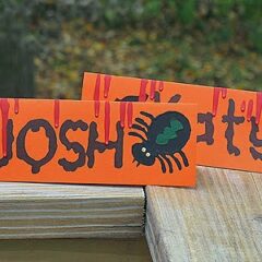 Bleeding Place Cards for your Halloween Party