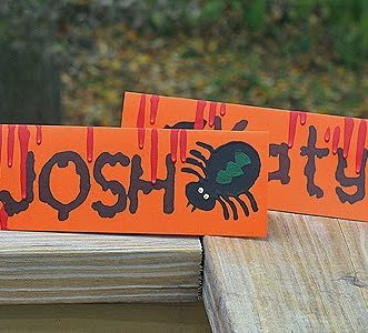 Bleeding Place Cards for your Halloween Party