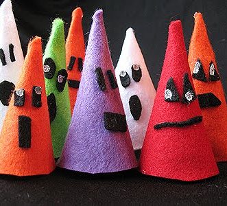 Halloween Felt Ghouls: Last Minute Easy Craft