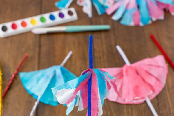 4th of July Coffee Filter Flowers - Crafts by Amanda - 4th of July Crafts