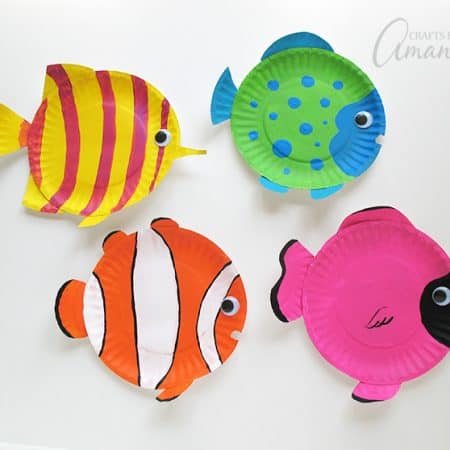 These paper plate tropical fish have bright, cheery and vibrant colors. There's no doubt that your children will love making this paper plate craft!
