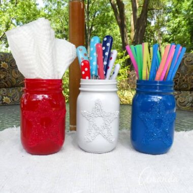 Make these simple patriotic luminaries for your Fourth of July BBQ! Use them as luminaries or utensil holders!