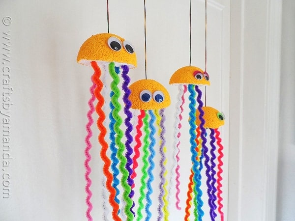 Rainbow Jellyfish Craft - easy kids craft - Crafts by Amanda