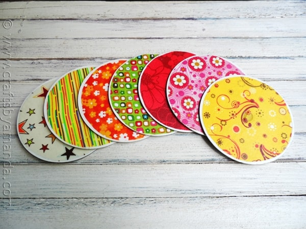 These recycled CD coasters were really easy to make and I think the results are fabulous.