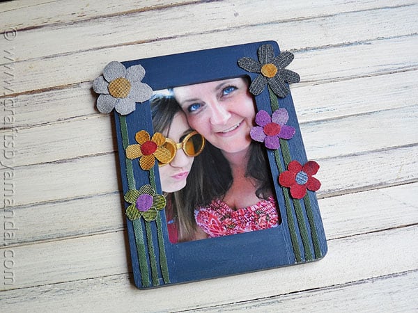 Denim Craft: Colorful Flower Frame - CraftsbyAmanda.com