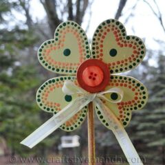 Shamrock Plant Poke from CraftsbyAmanda.com @amandaformaro