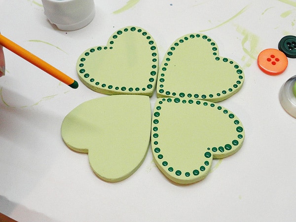 Shamrock Plant Poke from CraftsbyAmanda.com @amandaformaro