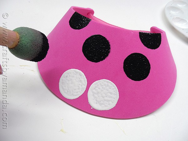 Ladybug Sun Visors by CraftsbyAmanda.com @amandaformaro