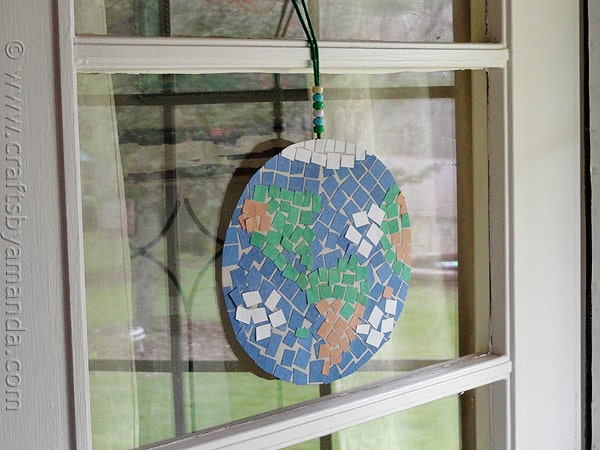 Artesanía del Día de la Tierra: Mosaico de la Tierra por CraftsbyAmanda.com @amandaformaro