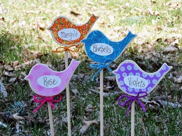 Birdy Flower Markers for Your Garden at CraftsbyAmanda.com @amandaformaro