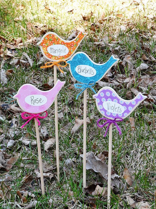 Birdy Flower Markers for Your Garden at CraftsbyAmanda.com @amandaformaro