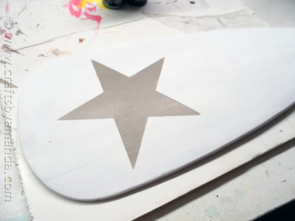 Pottery Barn Inspired Weathered Painted Oar by CraftsbyAmanda.com @amandaformaro