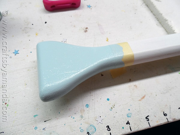 Pottery Barn Inspired Weathered Painted Oar by CraftsbyAmanda.com @amandaformaro