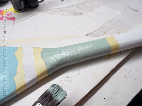 Pottery Barn Inspired Weathered Painted Oar by CraftsbyAmanda.com @amandaformaro