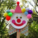 Paper Plate Clown Puppet by @amandaformaro CraftsbyAmanda.com