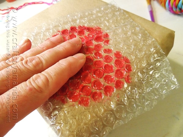 Bubble Wrap Apple Stamps @amandaformaro Crafts by Amanda