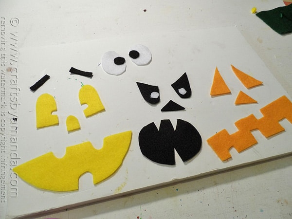 Make a Jack O'Lantern Felt Board by @amandaformaro Crafts by Amanda
