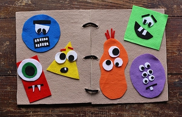 Make a Monster Felt Board by @amandaformaro Crafts by Amanda