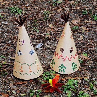 Construction Paper Teepees by @amandaformaro Crafts by Amanda