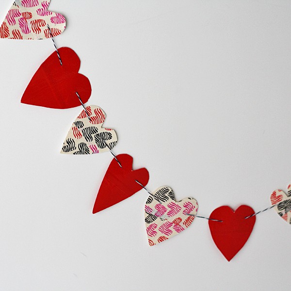 Duct Tape Heart Bunting by @amandaformaro Crafts by Amanda