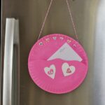 Paper Plate Valentine Note Pocket @amandaformaro Crafts by Amanda