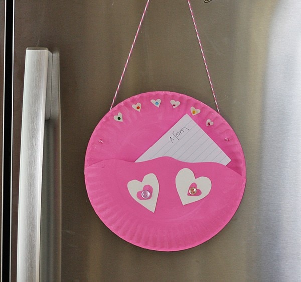 Paper plate best sale valentine crafts