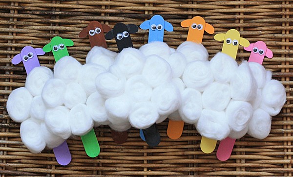 Colorful Flock of Craft Stick Sheep @amandaformaro Amanda's Cookin'