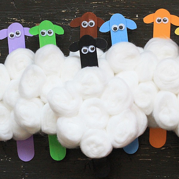 Colorful Flock of Craft Stick Sheep @amandaformaro Amanda's Cookin'