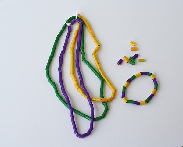 Duct Tape Mardi Gras Beads @amandaformaro Crafts by Amanda