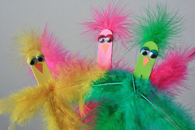 Cuuuuute! Craft stick spring birds from Crafts by Amanda - this will be great for our spring unit.
