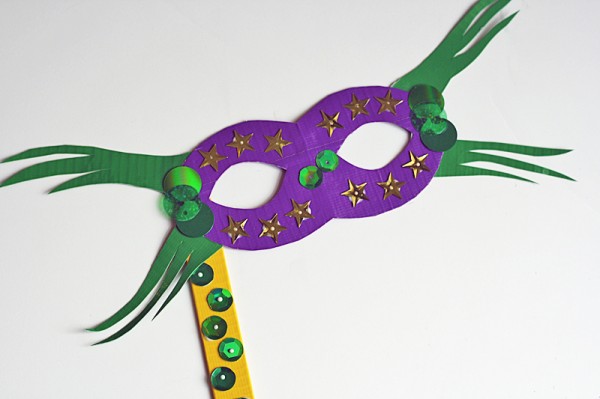 Duct Tape Mardi Gras Mask by @amandaformaro Crafts by Amanda