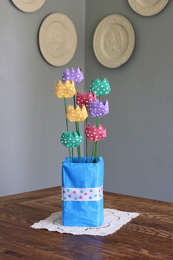 Cardboard Tube Polka Dot Tulips by @amandaformaro Crafts by Amanda