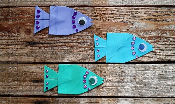 School of Cardboard Tube Fish - Crafts by Amanda