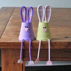 How cute! Bunnies made from foam cups, what a great Easter craft for the kids!