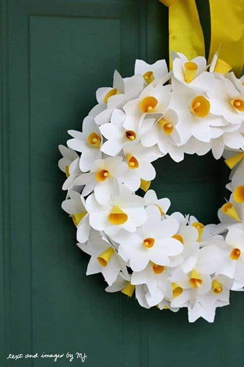 Paper Daffodil Wreath - Classic Play