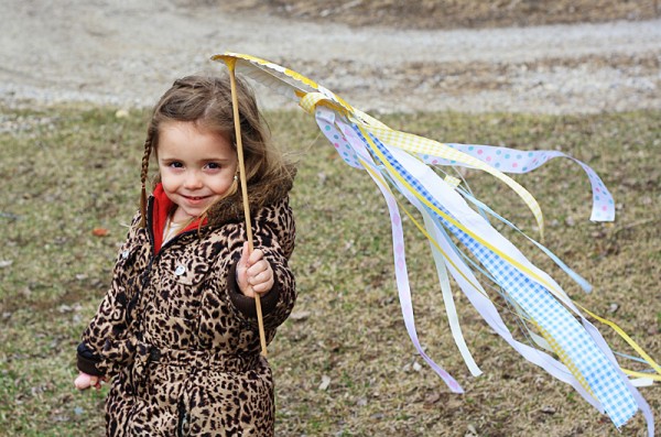 Paper Plate Kite by @amandaformaro Crafts by Amanda