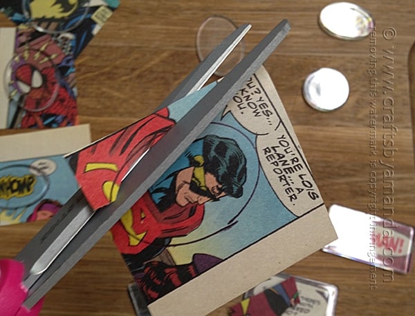 Comic Book Fans! Check out these awesome comic book magnets, so easy to make and perfect for any superhero fan :) From Amanda Formaro of Crafts by Amanda