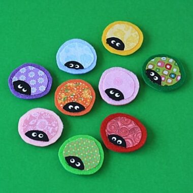 Ladybug Craft: Fabric Scrap Magnets by Amanda Formaro of Crafts by Amanda