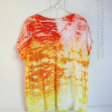 This beautiful shibori style top was made by Amanda Formaro - full step by step tutorial!