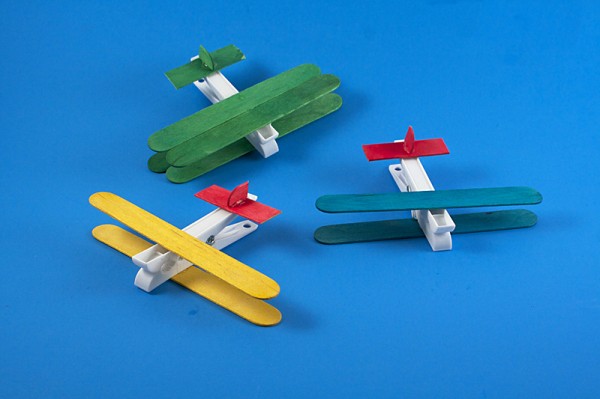 Clothespin Airplanes for Preschoolers by Amanda Formaro of Crafts by Amanda