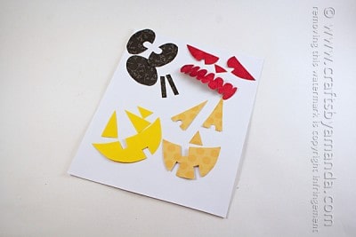 Jack O' Lantern Treat Bags: fill with goodies for a Halloween party!