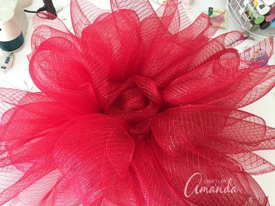 Deco Mesh Poinsettia Flower - Crafts by Amanda - Winter Crafts