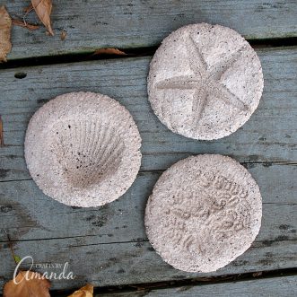 Kids will love making these coffee ground fossils and pretending they are on an archeological dig! Make these fossils with coffee grounds, flour and more.