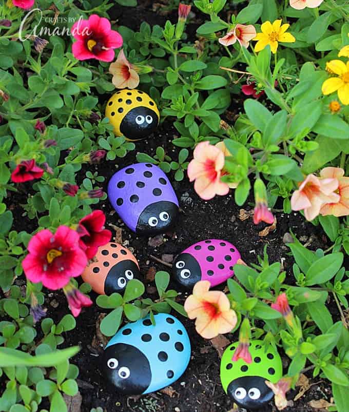 Learn to make these adorable ladybug painted rocks. use special outdoor paint for this adorable garden craft so you can keep garden ladybugs all summer!