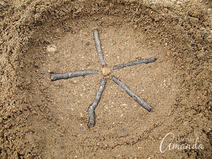 Make this sand cast starfish right on the beach! You can make this sand cast with any sand, so make it at home in a tub in winter if you want.