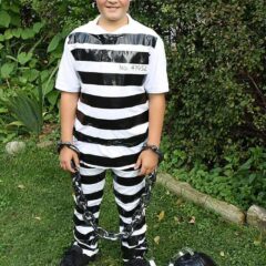 Use duct tape and regular white clothes to make this super simple prisoner costume. Afterwards, remove the duck tape and you're no longer a prisoner!