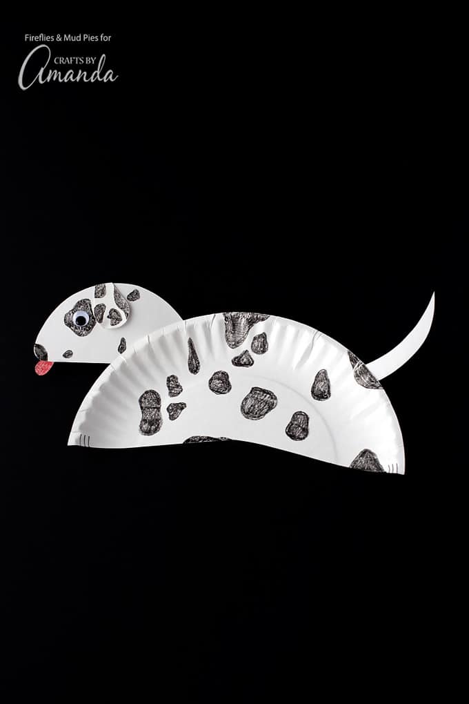 This paper plate dalmation requires basic craft supplies and is not at all time consuming, making it perfect for home, school, or daycare.