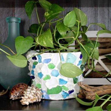 Make this sea glass planter for your home!