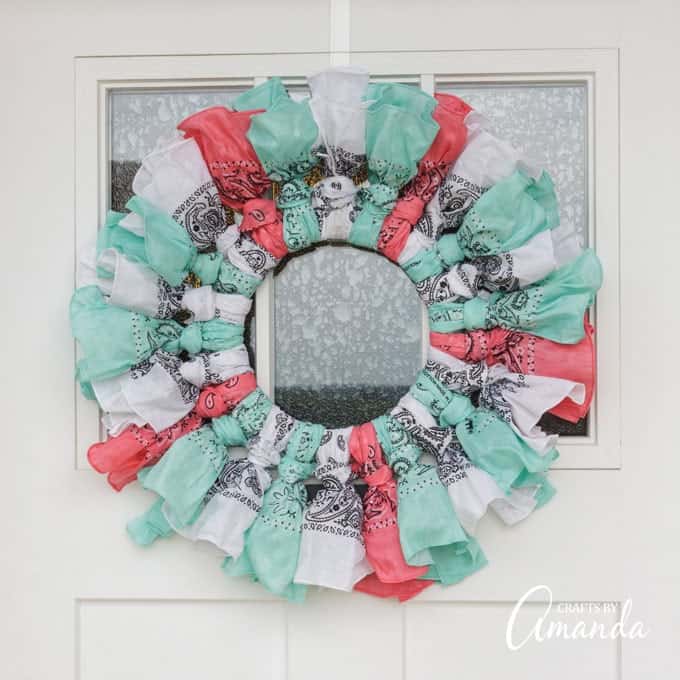 Bandana Wreath: finally a bandana wreath that won't droop!